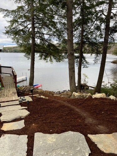 Quiet Lakefront Cabin on Crystal Lake