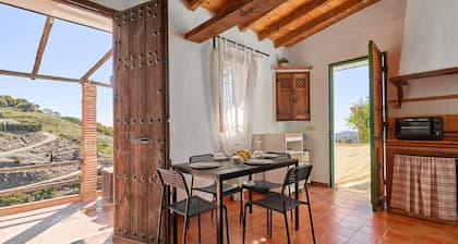 Country House 'La Solana' with Sea View, Private Pool and Wi-Fi