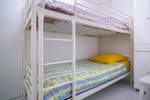 2 Schlafzimmer, Bügeleisen/Bügelbrett, kostenloses WLAN, Bettwäsche