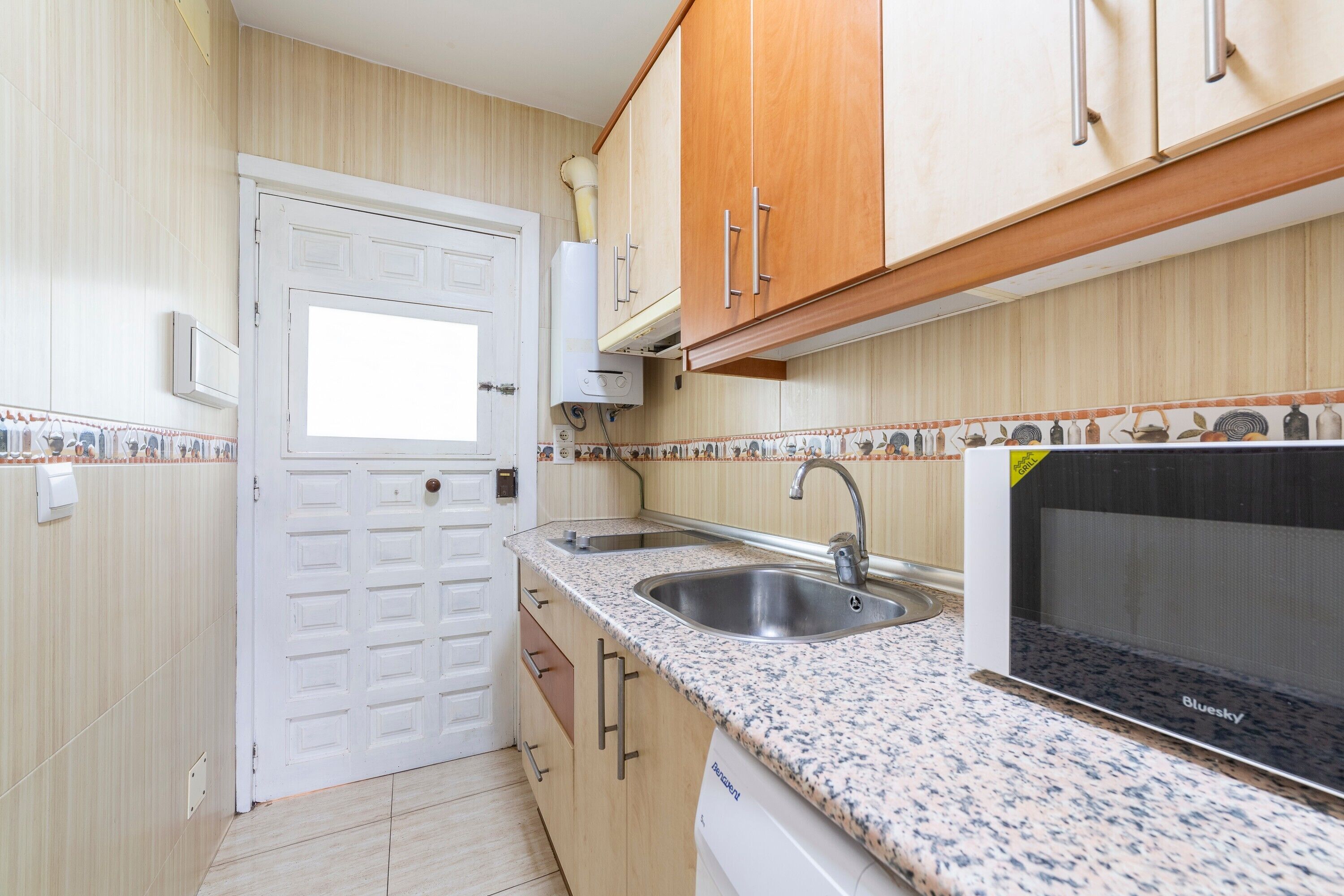 冰箱、微波炉、炉灶、茶具/咖啡用具