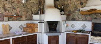 Apartment "Casa Della Poiana" with Sea View, Private Terrace & Wi-Fi