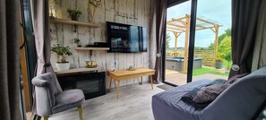 Comfort Cottage | Living area | 120-cm LED TV with digital channels, TV, Netflix - Domaine des Graminées (Jeanménil)