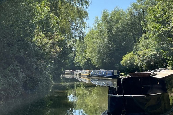 The Oxford Canal in Thrupp, right outside The Dovecote