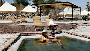 2 piscines extérieures