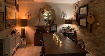 Eclectic Barn · Pergola & Dog-Friendly Garden