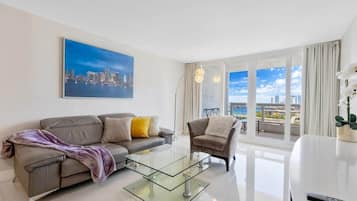 Televisión y oficina