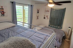 2 Schlafzimmer, Schreibtisch, Bügeleisen/Bügelbrett, kostenloses WLAN