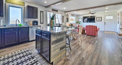 Boho Mountain Home Escape, Walk to Marina!