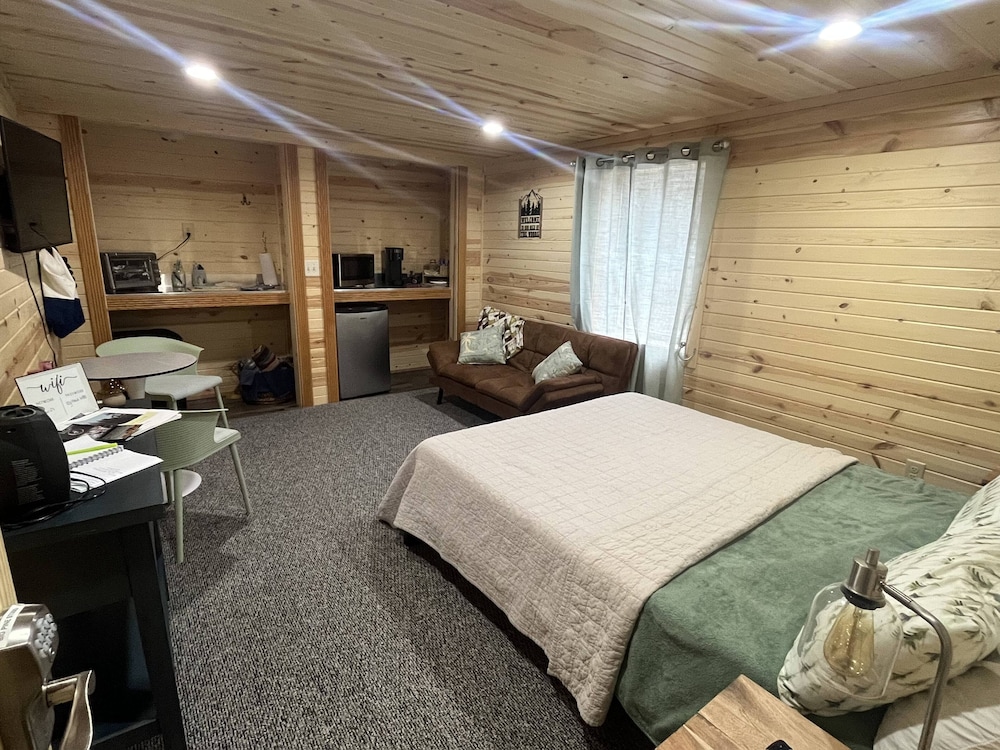 Private Suite Big Pine Studio Hocking Hills Hocking County FeWo
