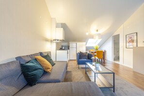 TV - Modern 2 Bedroom apartment, free parking! (Braga)