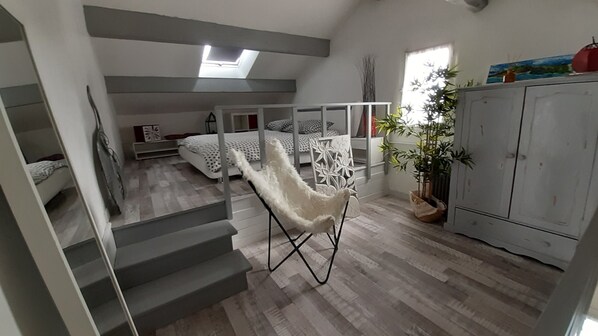 1 bedroom, free WiFi, bed sheets