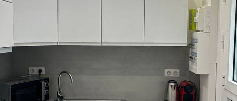 Plaque de cuisson, cafetière/bouilloire