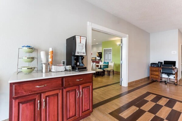 Interior - Quality Inn & Suites Ferdinand (Ferdinand)