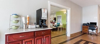 Quality Inn & Suites Ferdinand