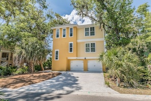 Exterior - “What a View!” Pet Friendly - Amazing marsh views, Golf cart included - 160 Davis Love (Fripp Island)