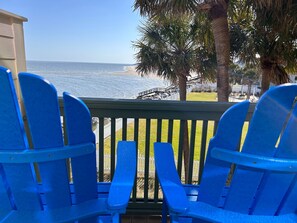 Property grounds - Ocean Front 3 Bedroom Villa, 4 seat golf cart included - 650 Newhaven (Fripp Island)