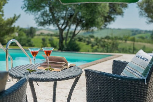 Casa Infinito - 2 Schlafzimmer, Panoramapool, Klimaanlage, WLAN, Marken