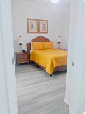 3 Schlafzimmer, Zimmersafe, Bügeleisen/Bügelbrett, Reisekinderbett