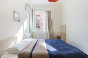 2 bedrooms, WiFi - Old Tbilisi City Center 2 BR 2 Bathroom Apartment (T'bilisi)