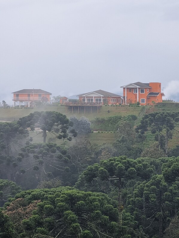 Couples dining - Pousada Caminhos da Vila Chantal (Campos do Jordão)