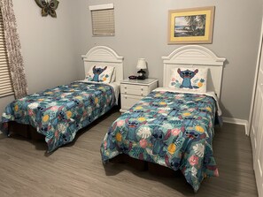 2 quartos, Wi-Fi de cortesia, roupa de cama