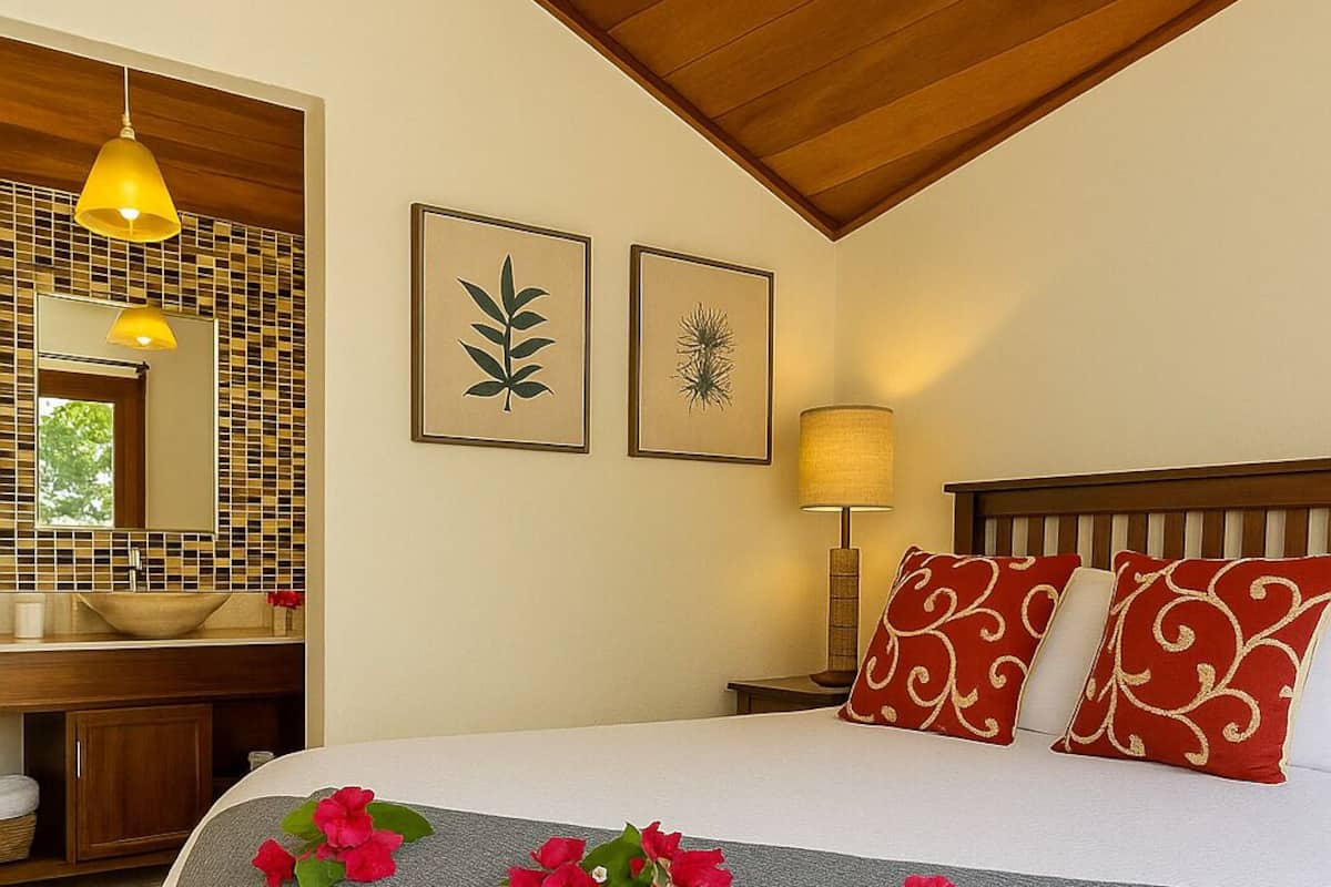 Superior Room, 1 King Bed, Partial Ocean View | In-room safe, soundproofing, iron/ironing board (on request)