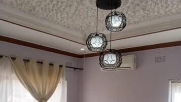 1 habitación, wifi y ropa de cama