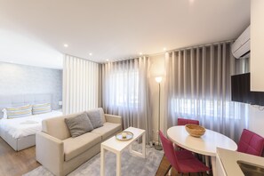 Fernseher, Netflix, Streaming-Dienste