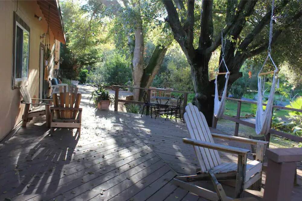 Country cottage 30 mins from San Diego county beaches! Oceanside is calling you!