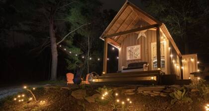 STARWOOD - ROMANTIC - OFF GRID - WINE TRAIL CABIN - Pet Friendly! 4 Seasons