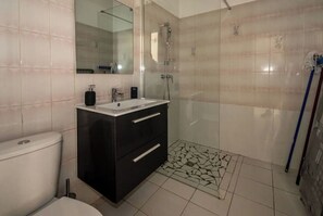 Bathroom - Studio Cosy n° 2 (Le Gosier)