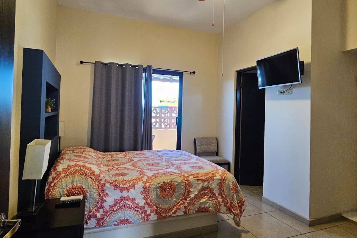 Classic Apartment | Individually decorated, individually furnished, iron/ironing board