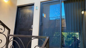 Eenvoudig appartement | Details aan de buitenkant