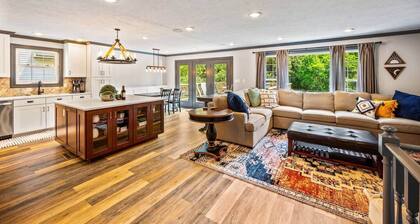 Redâs Luxury Retreat; 4bd 3.5 ba, 2300 sq ft