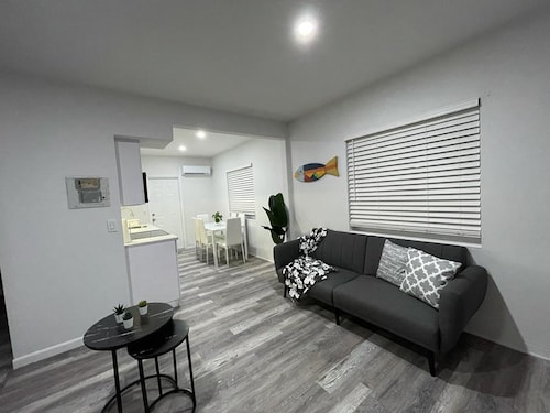 Douglas Rd Apartments