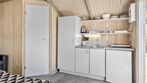 基础小屋 | 私人厨房 | 茶具/咖啡用具、迷你冰箱、炉灶、电热水壶