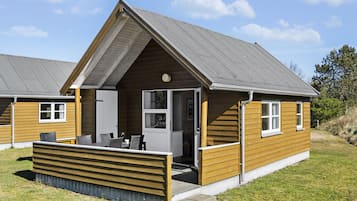 Deluxe Cabin | 2 bedrooms, free WiFi