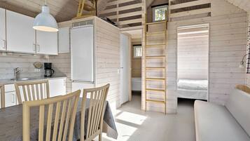 Cabane Confort | Cuisine privée | Mini réfrigérateur, plaque de cuisson, cafetière/bouilloire