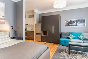 1 bedroom, iron/ironing board, travel cot, free WiFi