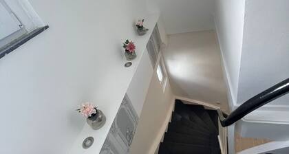 Berg Messe DG, 1 room, parking lot, W-Lan, home office, private time