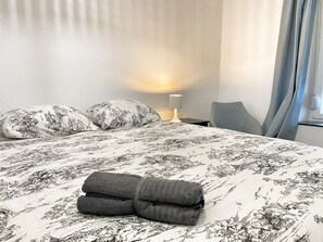 3 Schlafzimmer, Reisekinderbett, WLAN, Bettwäsche