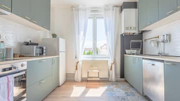 Refrigerador, microondas, horno y lavavajillas