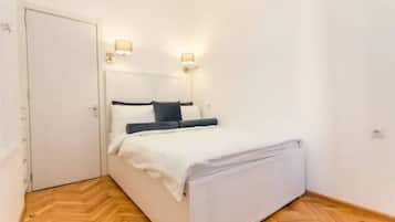 1 dormitorio, tabla de planchar con plancha, wifi