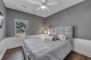 5 Schlafzimmer, Schreibtisch, WLAN, Bettwäsche