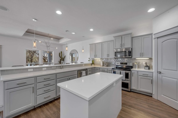 Refrigerador, microondas, horno, placa de cocina