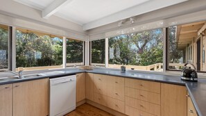 Fridge, microwave, oven, stovetop - Surfside on Mollymook Beach - Golden sands and crystal clear waters at your back door (Mollymook Beach)