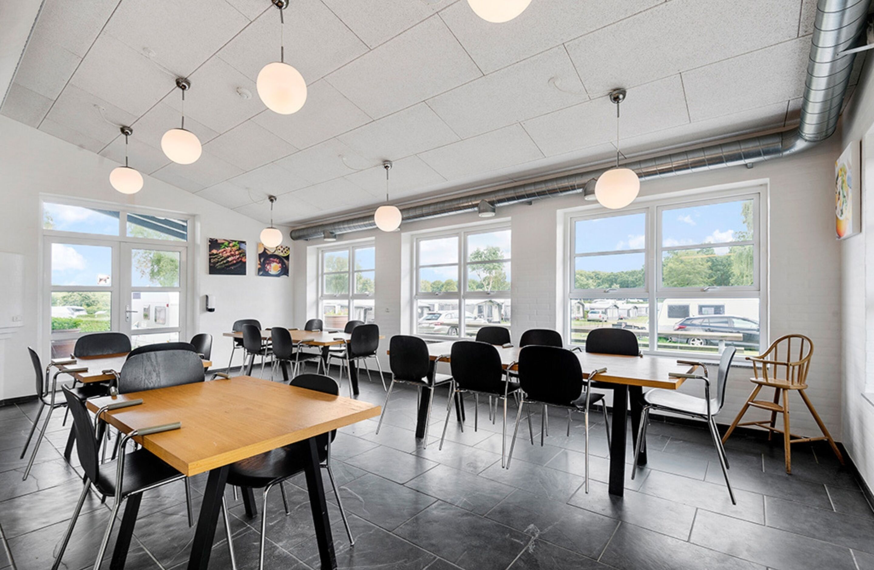 ロビー応接スペース