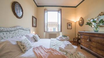 2 camere, una scrivania, ferro/asse da stiro, Wi-Fi gratuito