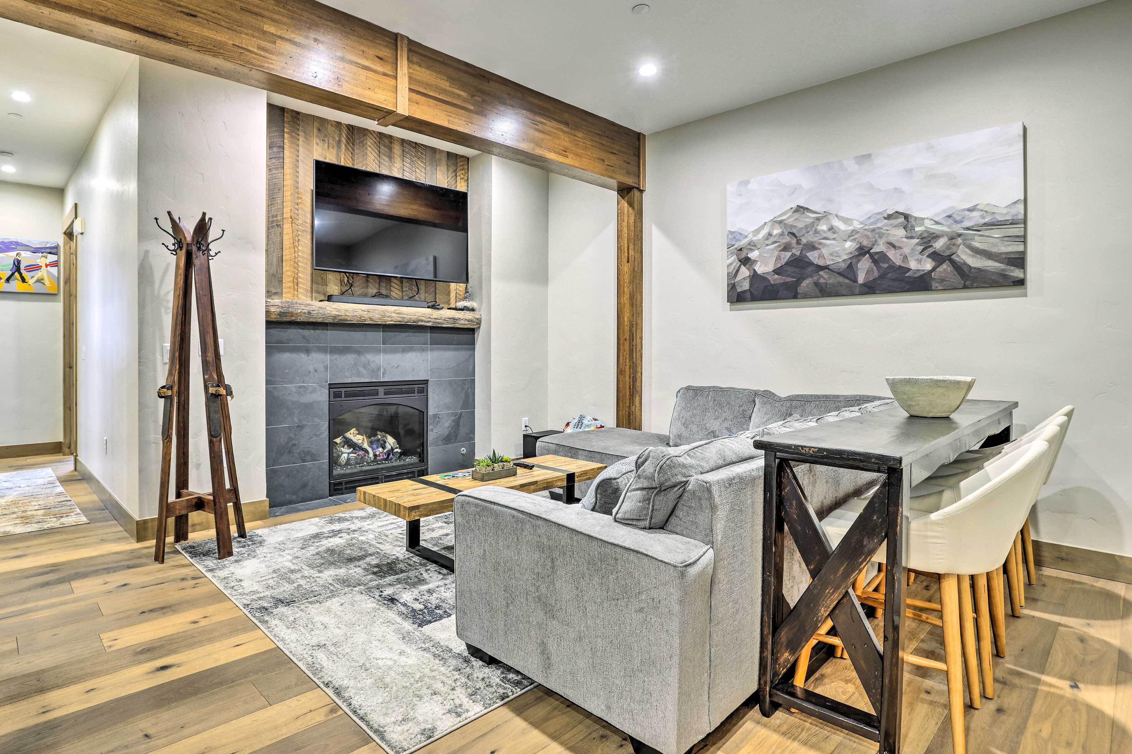 TV, fireplace, stereo