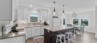 Close to Beach-"The Salty Soul", Bring Your Flip Flops, New Cottage, circa 2022 